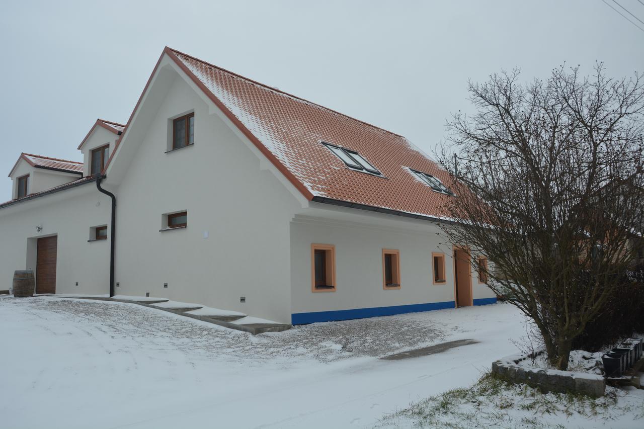 Vinarstvi Vymola Hotel Mikulčice Buitenkant foto